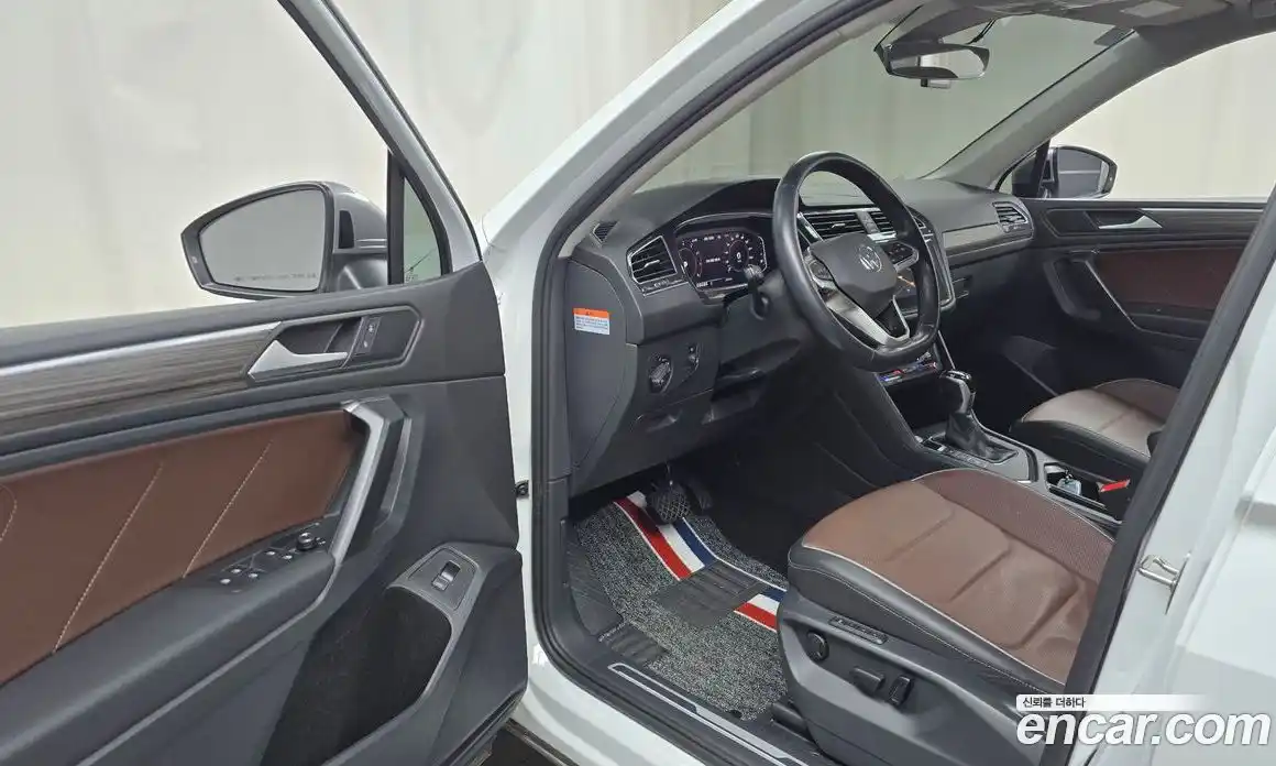 Volkswagen Tiguan 2023 2.0 гидро в Москве № 198934, фото 10