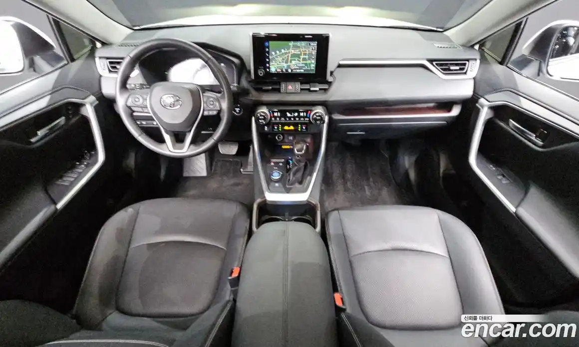 Toyota RAV4 2024 2.5 гидро в Москве № 199570, фото 14