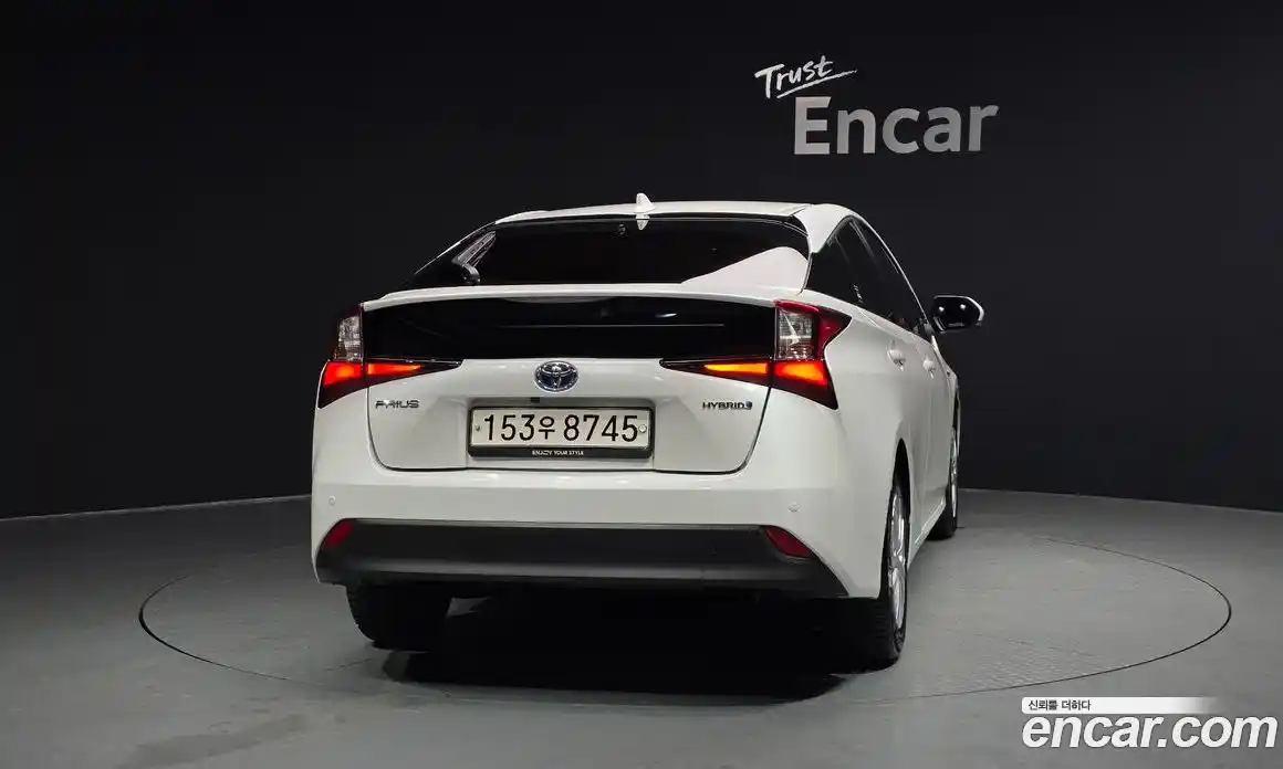 Toyota Prius 2021 1.8 гидро в Москве № 199613, фото 4