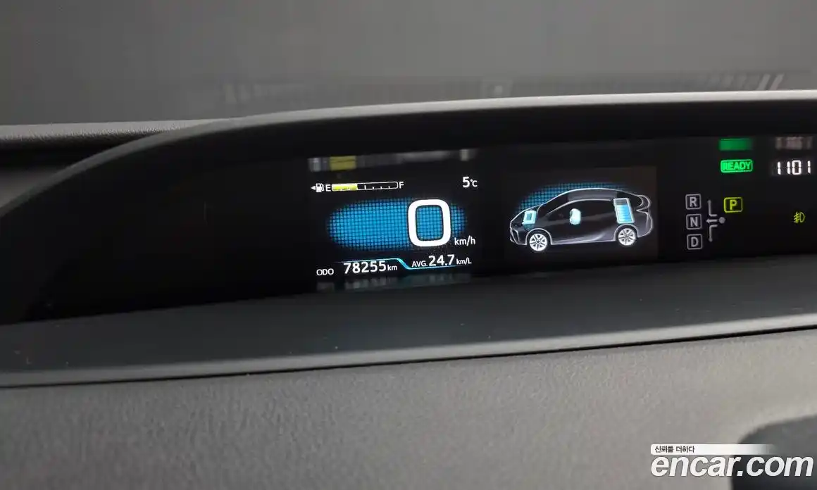 Toyota Prius 2021 1.8 гидро в Москве № 199613, фото 8