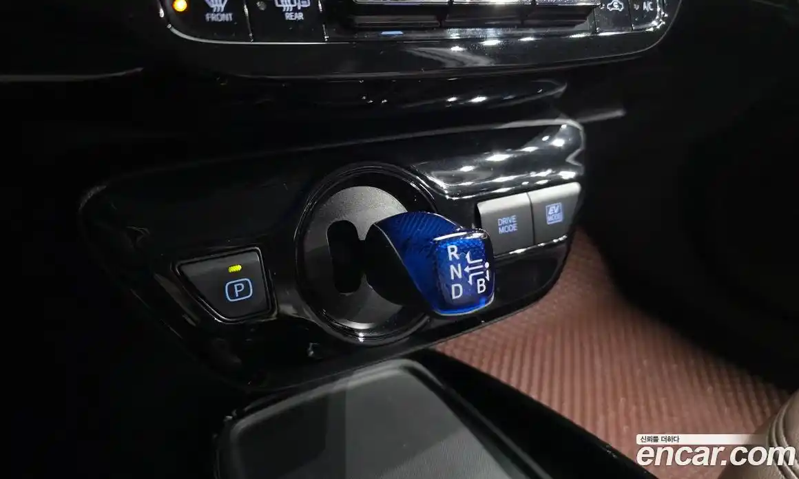 Toyota Prius 2021 1.8 гидро в Москве № 199613, фото 9