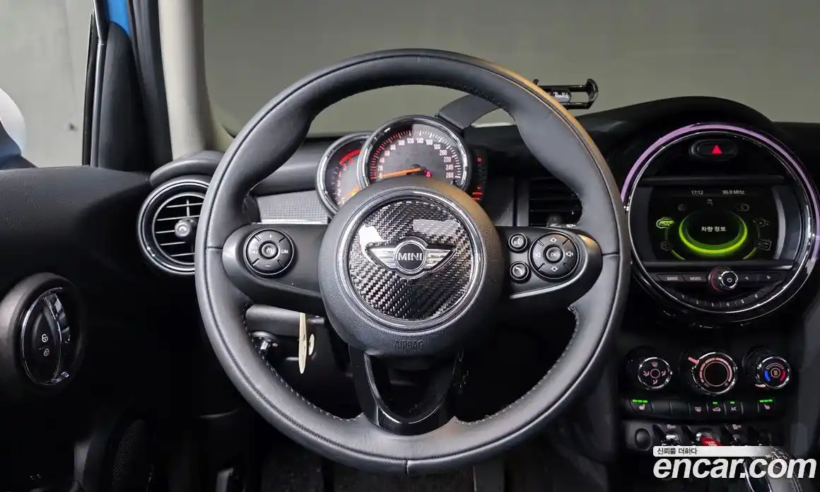 Mini Cooper 2017 1.5 гидро в Москве № 205335, фото 14
