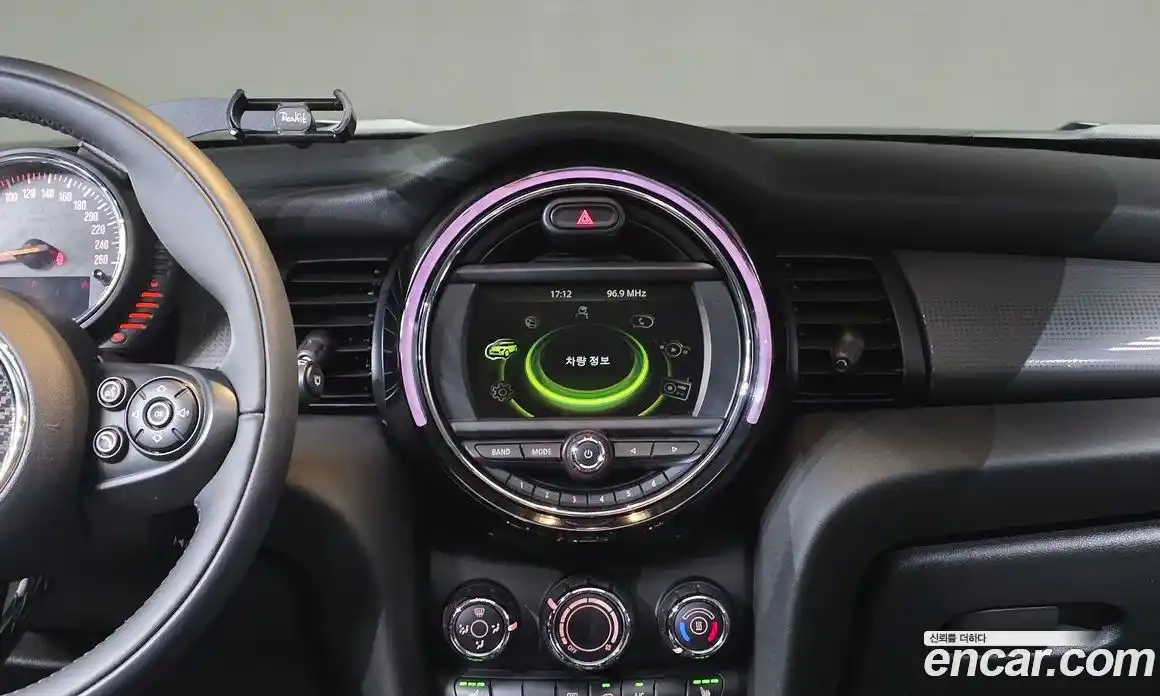 Mini Cooper 2017 1.5 гидро в Москве № 205335, фото 16