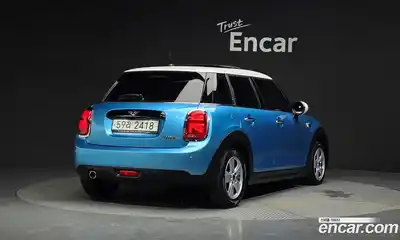 Mini Cooper 2017 1.5 гидро в Москве № 205335, миниатюра 2