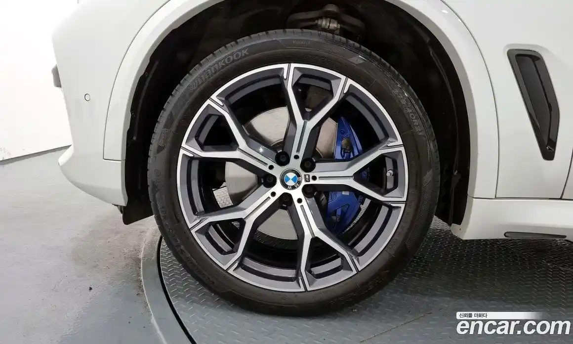 BMW X5 2023 3.0 гидро в Москве № 210712, фото 5