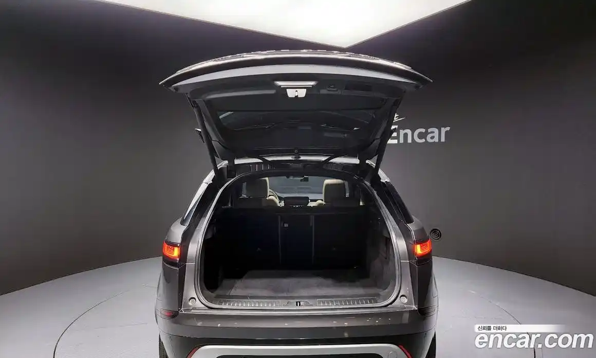 Land Rover Range-Rover Velar 2018 3.0 гидро в Москве № 213674, фото 20
