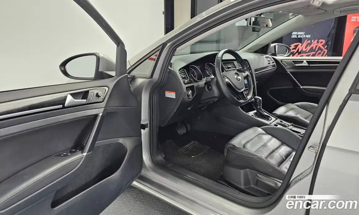 Volkswagen Golf 2015 2.0 гидро в Москве № 215199, фото 10