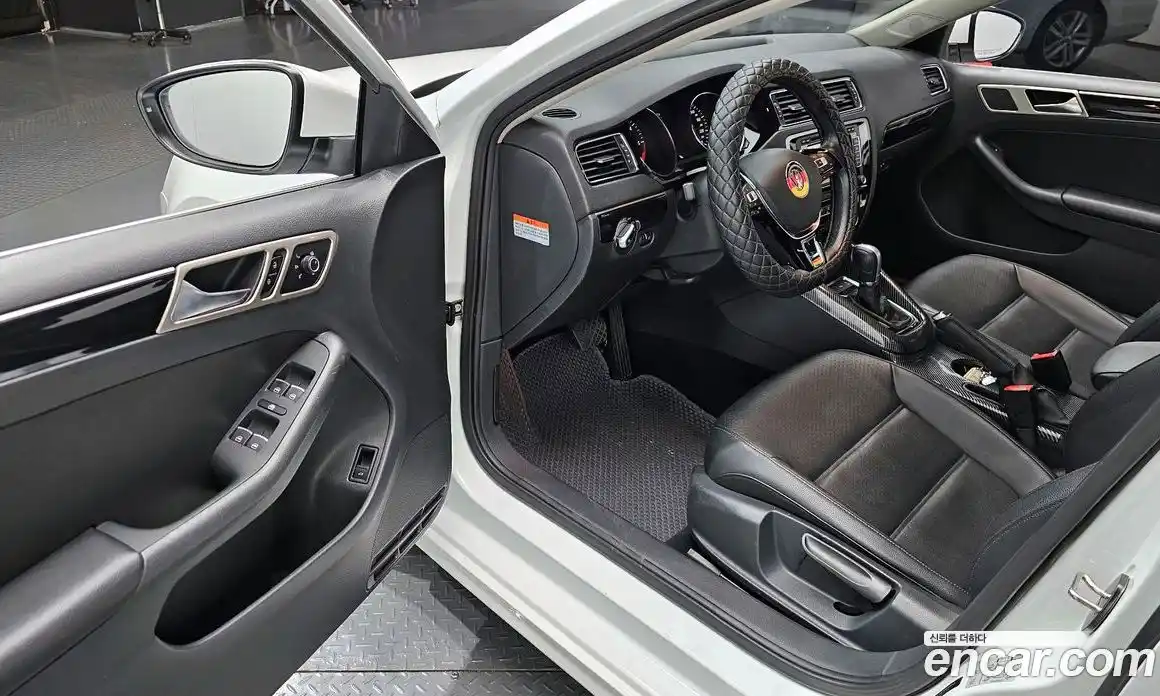 Volkswagen Jetta 2015 2.0 гидро в Москве № 215267, фото 11