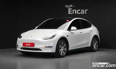 Tesla Model Y, 2022