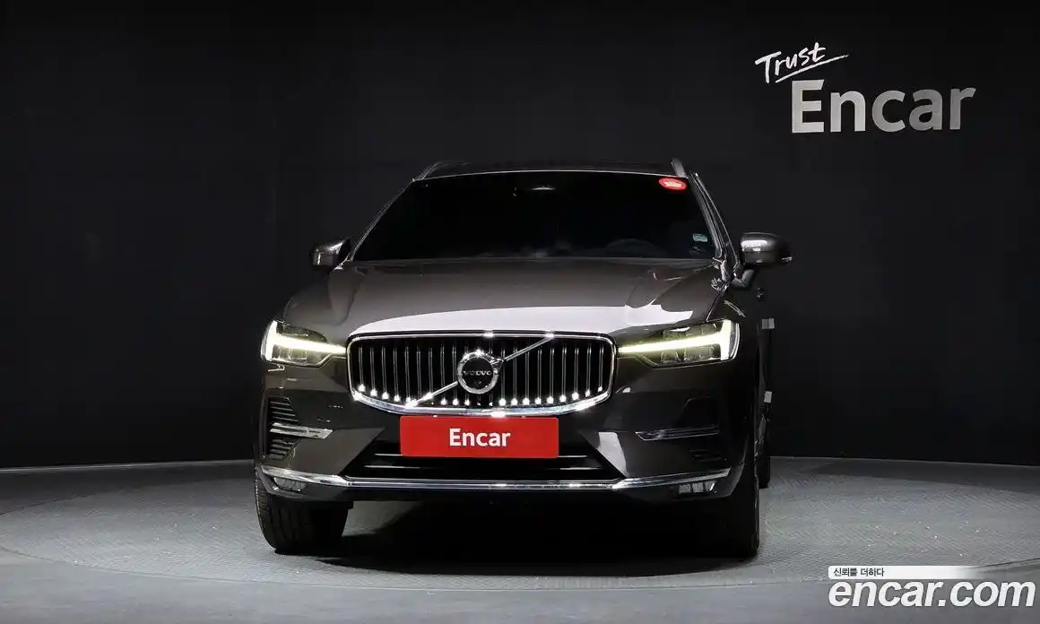 Volvo XC60 2022 2.0 гидро в Москве № 251017, фото 3