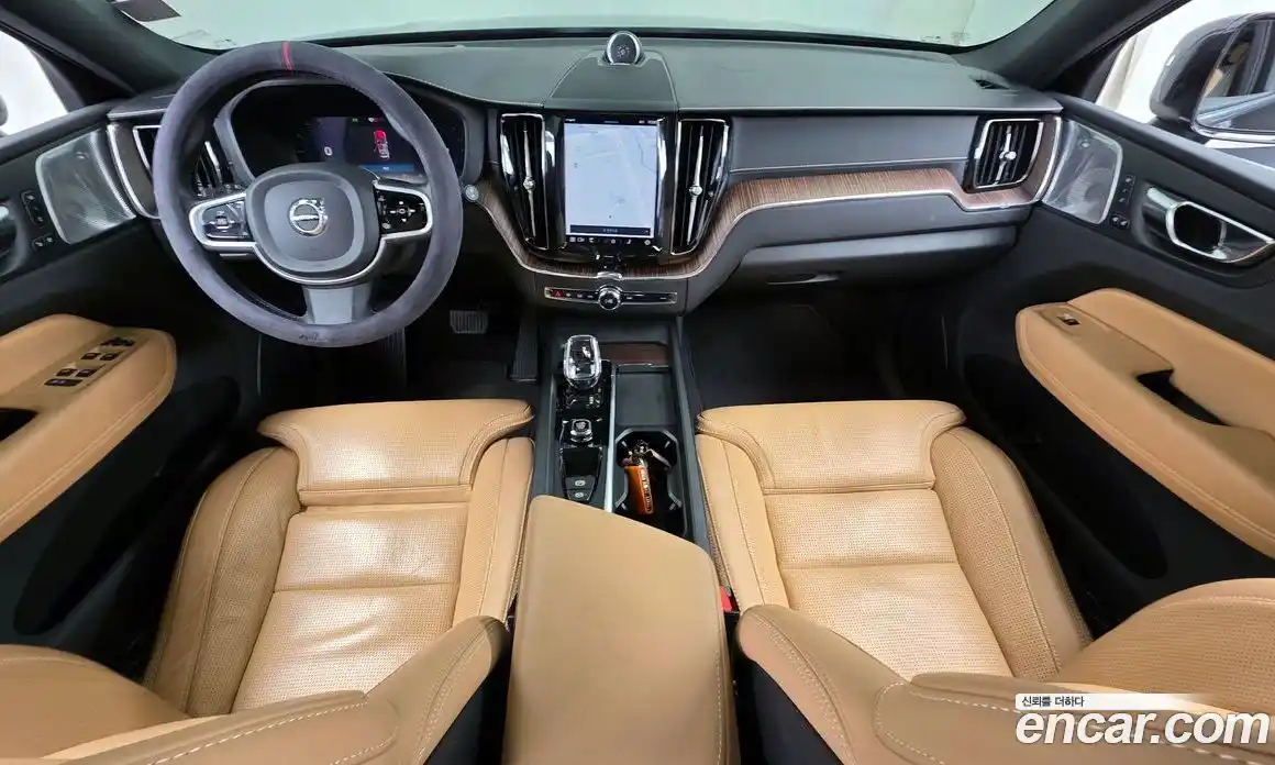 Volvo XC60 2022 2.0 гидро в Москве № 251017, фото 7