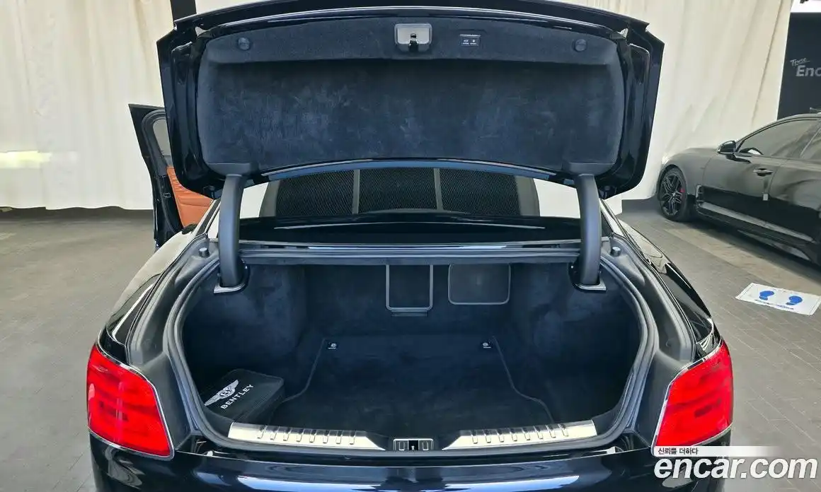 Bentley Flying Spur 2020 6.0 гидро в Москве № 256613, фото 20