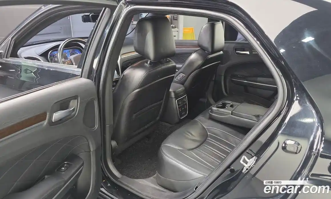 Chrysler 300C 2016 3.6 гидро в Москве № 256780, фото 11