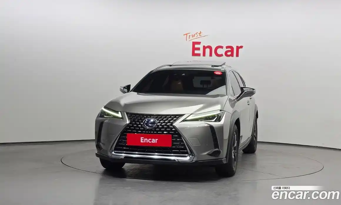 Lexus UX 2019 2.0 гидро в Москве № 272322, фото 3