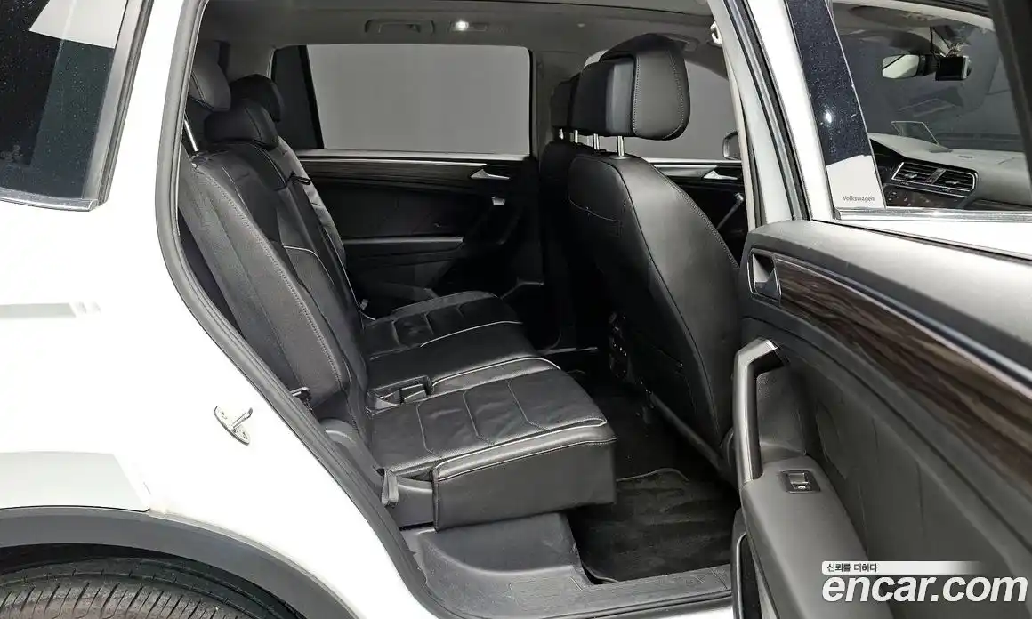 Volkswagen Tiguan 2023 2.0 гидро в Москве № 276382, фото 12