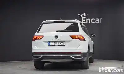 Volkswagen Tiguan 2023 2.0 гидро в Москве № 276382, миниатюра 4
