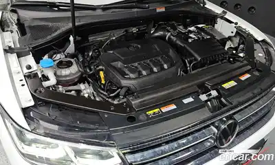 Volkswagen Tiguan 2023 2.0 гидро в Москве № 276382, миниатюра 6