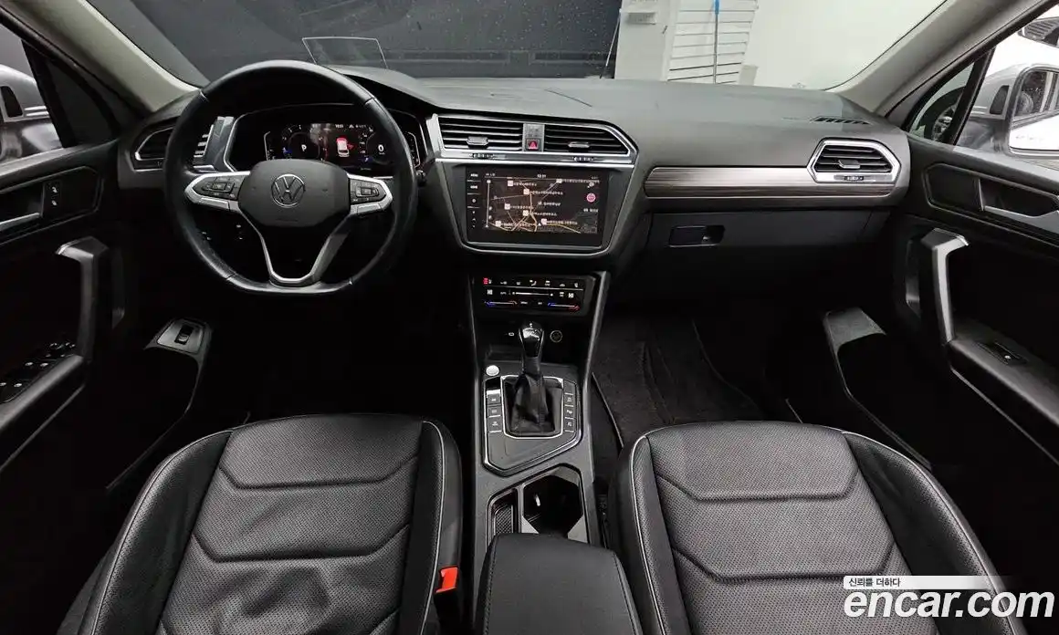 Volkswagen Tiguan 2023 2.0 гидро в Москве № 276382, фото 7