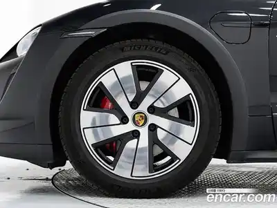 Porsche Taycan 2023 0.1 гидро в Москве № 297531, миниатюра 5