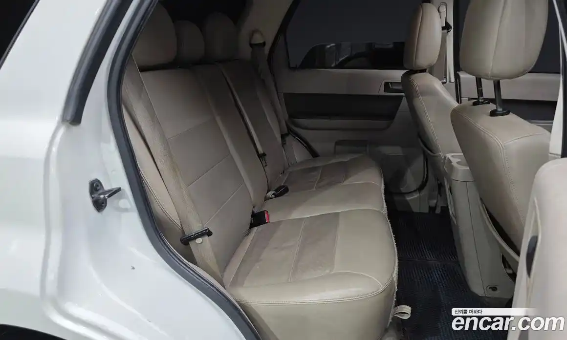 Ford Escape 2012 2.5 гидро в Москве № 303717, фото 12