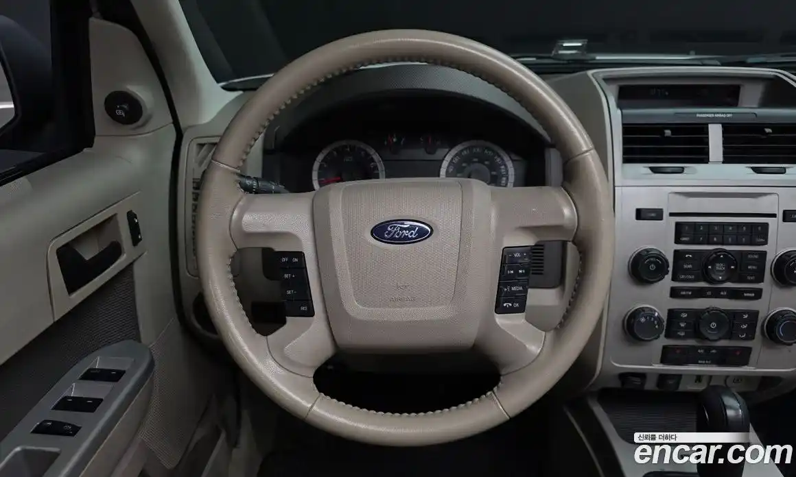 Ford Escape 2012 2.5 гидро в Москве № 303717, фото 13