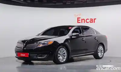 Lincoln MKS, 2014