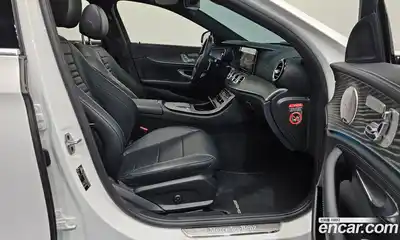 Mercedes-Benz E-Class 2021 2.0 гидро, миниатюра 11