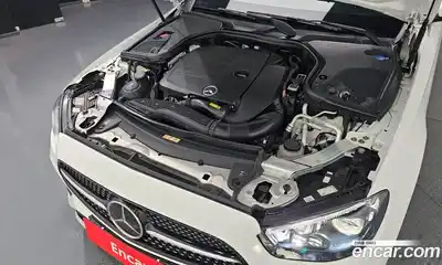 Mercedes-Benz E-Class 2021 2.0 гидро, миниатюра 6