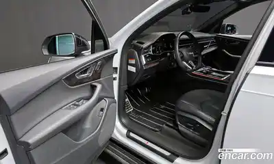 Audi Q7 2023 3.0 гидро в Москве № 343555, миниатюра 10