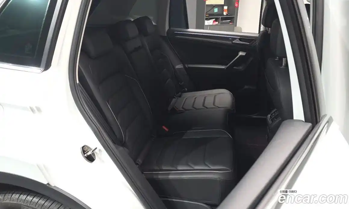 Volkswagen Tiguan 2024 2.0 гидро в Москве № 357441, фото 11