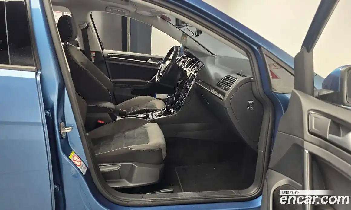 Volkswagen Golf 2016 1.4 гидро в Москве № 431911, фото 11