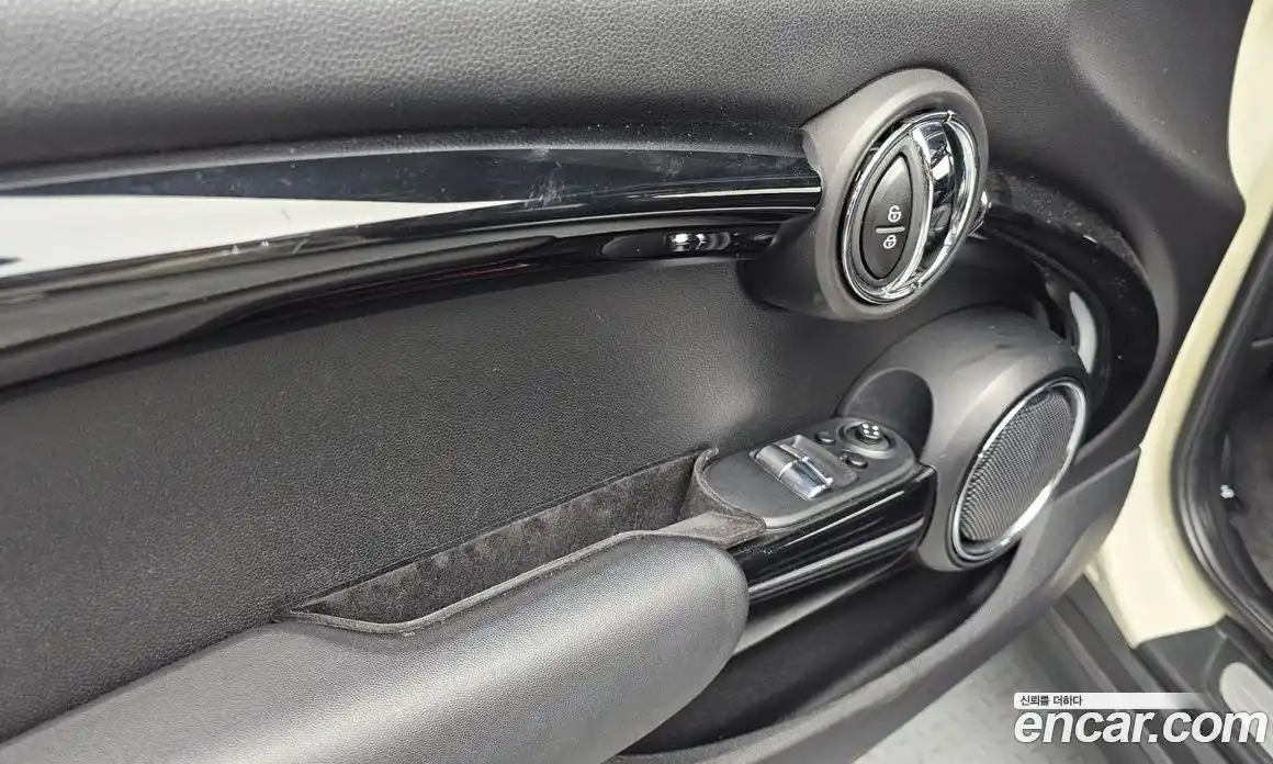 Mini Cooper 2014 1.5 гидро в Москве № 432147, фото 17