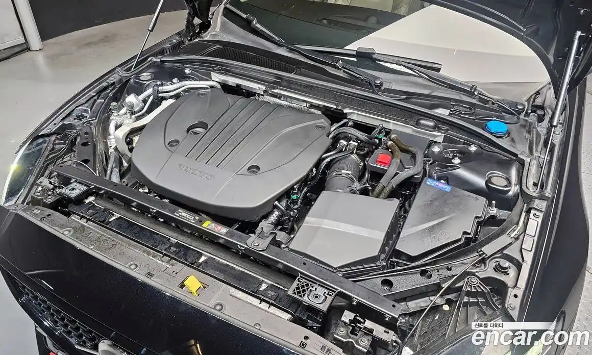 Volvo S60 2023 2.0 гидро в Москве № 469791, фото 6