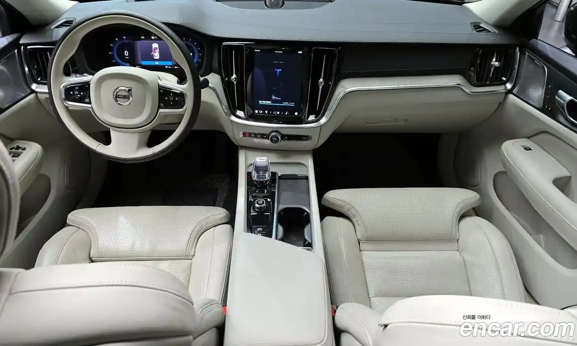 Volvo S60 2023 2.0 гидро в Москве № 469791, фото 7
