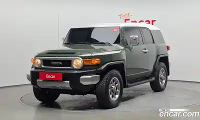 Toyota FJ Cruiser, 2012