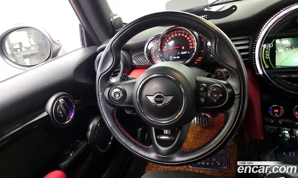 Mini Cooper 2017 2.0 гидро в Москве № 546629, фото 13