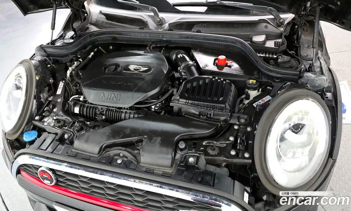 Mini Cooper 2017 2.0 гидро в Москве № 546629, фото 6