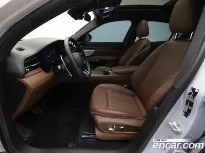 Maserati Grecale 2024 2.0 гидро в Москве № 585236, миниатюра 11