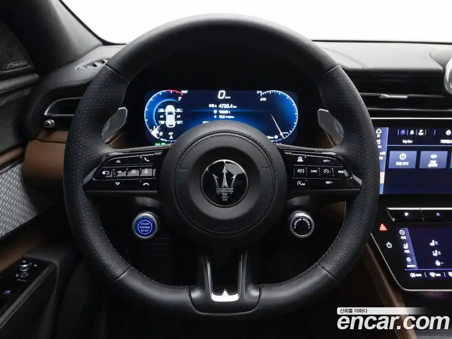 Maserati Grecale 2024 2.0 гидро в Москве № 585236, фото 13