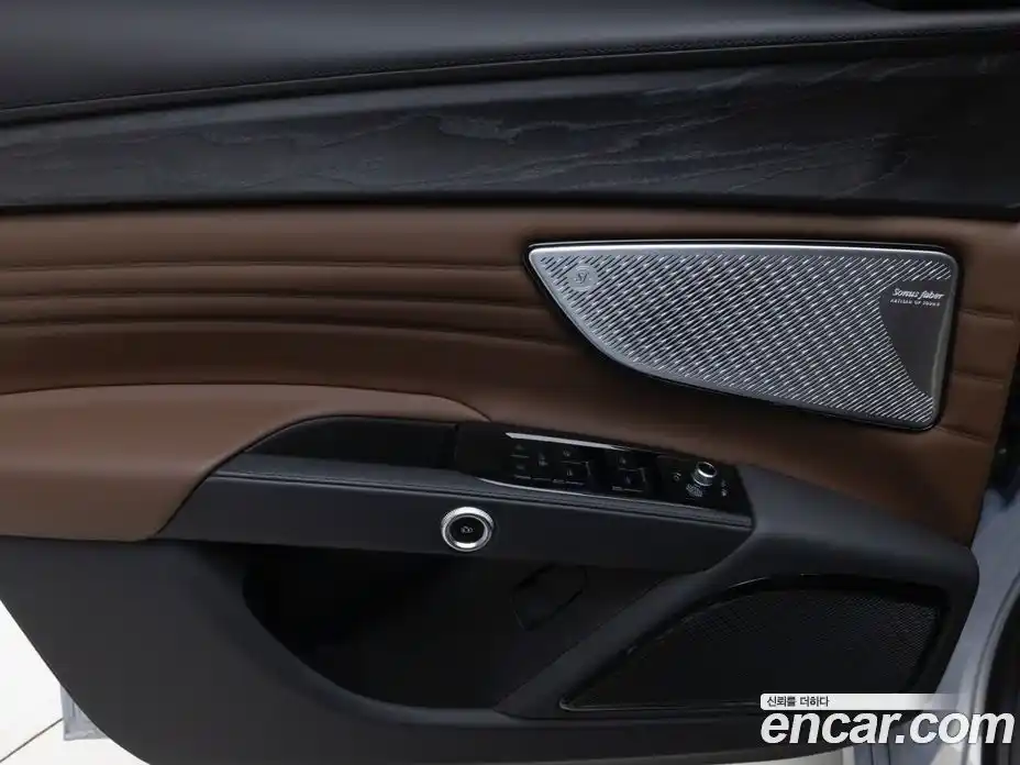 Maserati Grecale 2024 2.0 гидро в Москве № 585236, фото 17