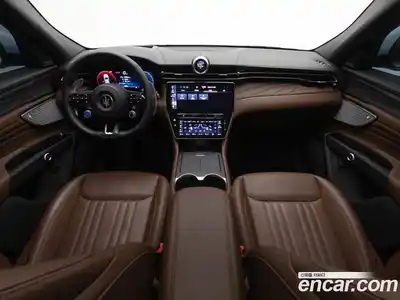 Maserati Grecale 2024 2.0 гидро в Москве № 585236, миниатюра 7