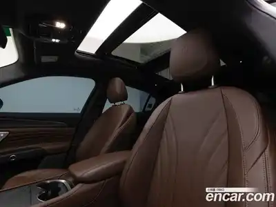 Maserati Grecale 2024 2.0 гидро в Москве № 585236, миниатюра 10