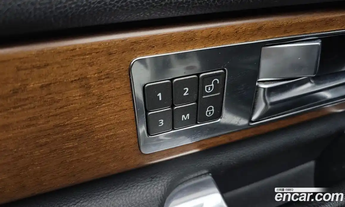 Land Rover Discovery 2016 3.0 гидро в Москве № 594811, фото 13