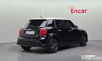 Mini Cooper 2023 1.5 гидро в Москве № 724735, миниатюра 2
