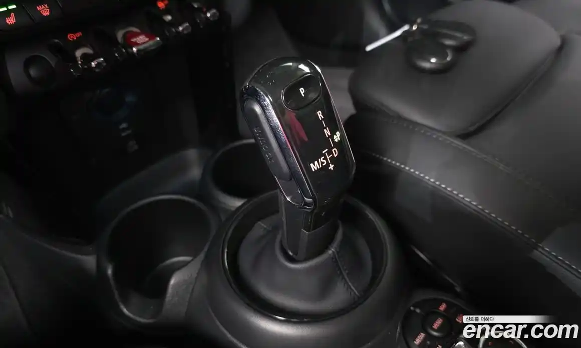 Mini Cooper 2023 1.5 гидро в Москве № 724735, фото 9