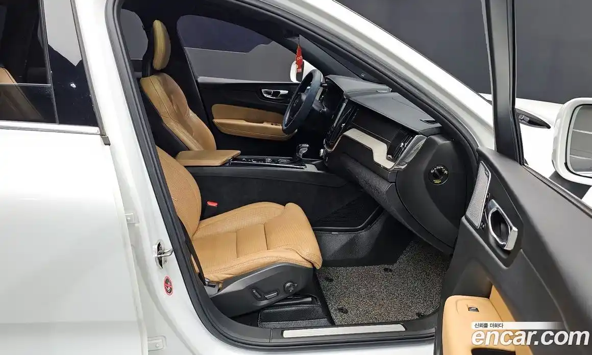 Volvo XC60 2018 2.0 гидро в Москве № 749586, фото 11