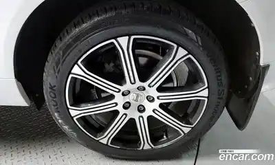 Volvo XC60 2018 2.0 гидро в Москве № 749586, миниатюра 5