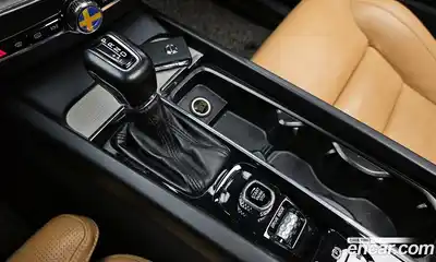 Volvo XC60 2018 2.0 гидро в Москве № 749586, миниатюра 9