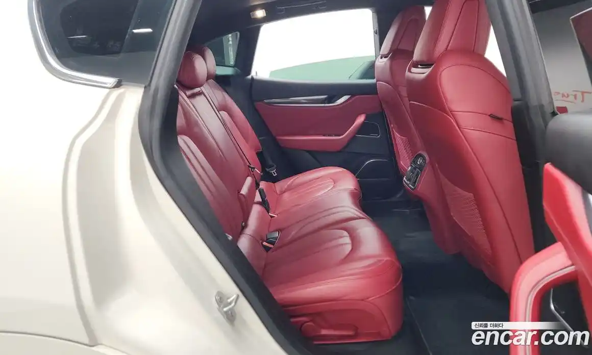 Maserati Levante 2018 3.0 гидро в Москве № 803294, фото 12