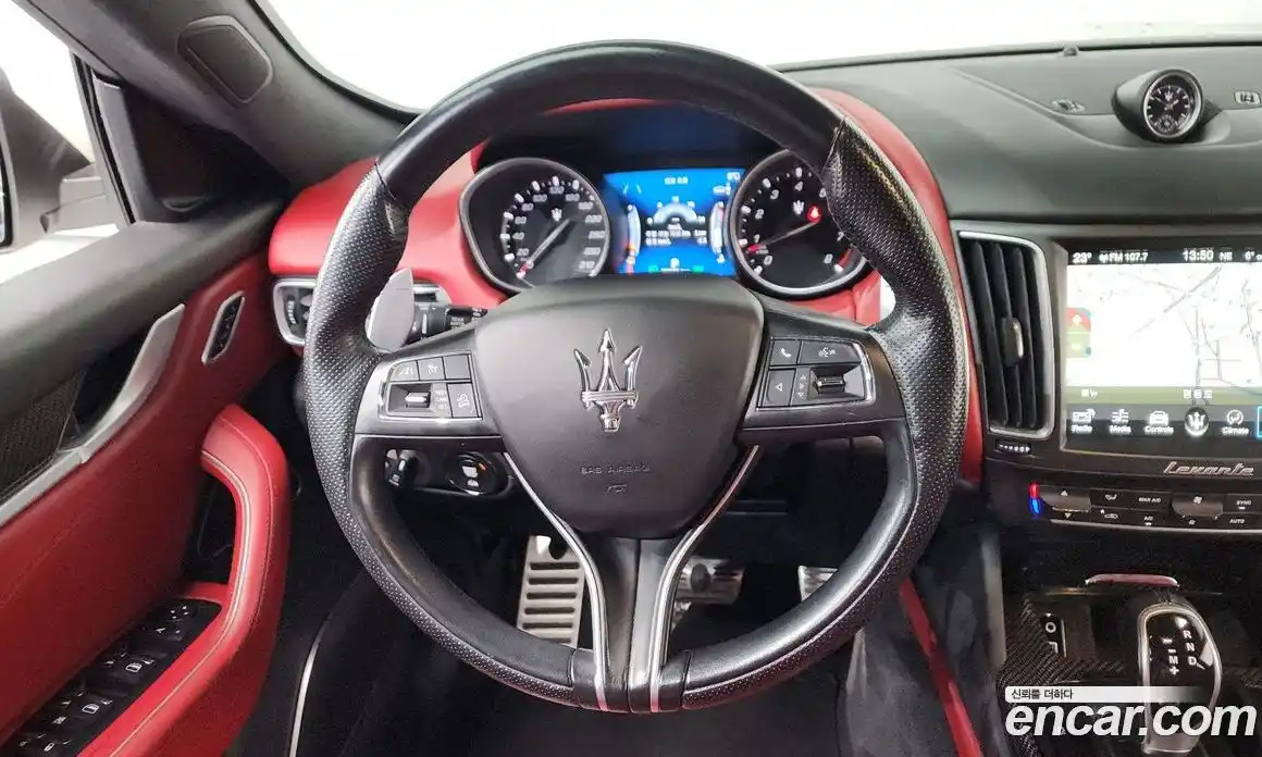 Maserati Levante 2018 3.0 гидро в Москве № 803294, фото 13